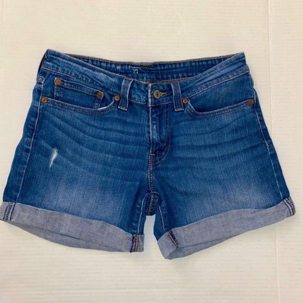 Levi’s mid rise denim shorts